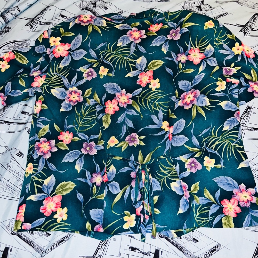 Jaclyn Smith Blue Floral Button Down Vintage Shirt - Picture 11 of 11